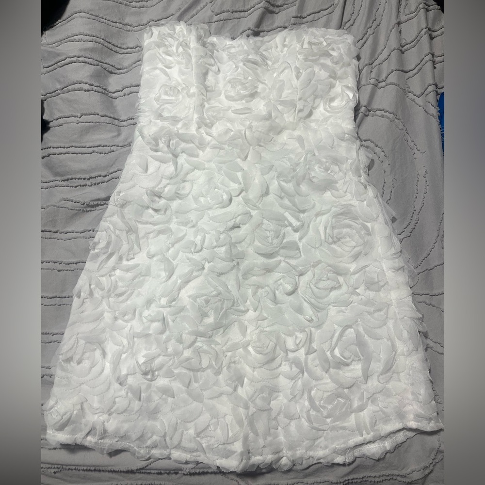 Seflie Leslie white dress